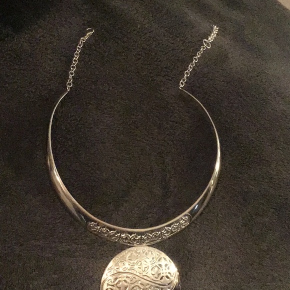 NEW / HUGE/ ABSOLUTELY STUNNING STERLING SILVER COLLAR - Picture 5 of 6